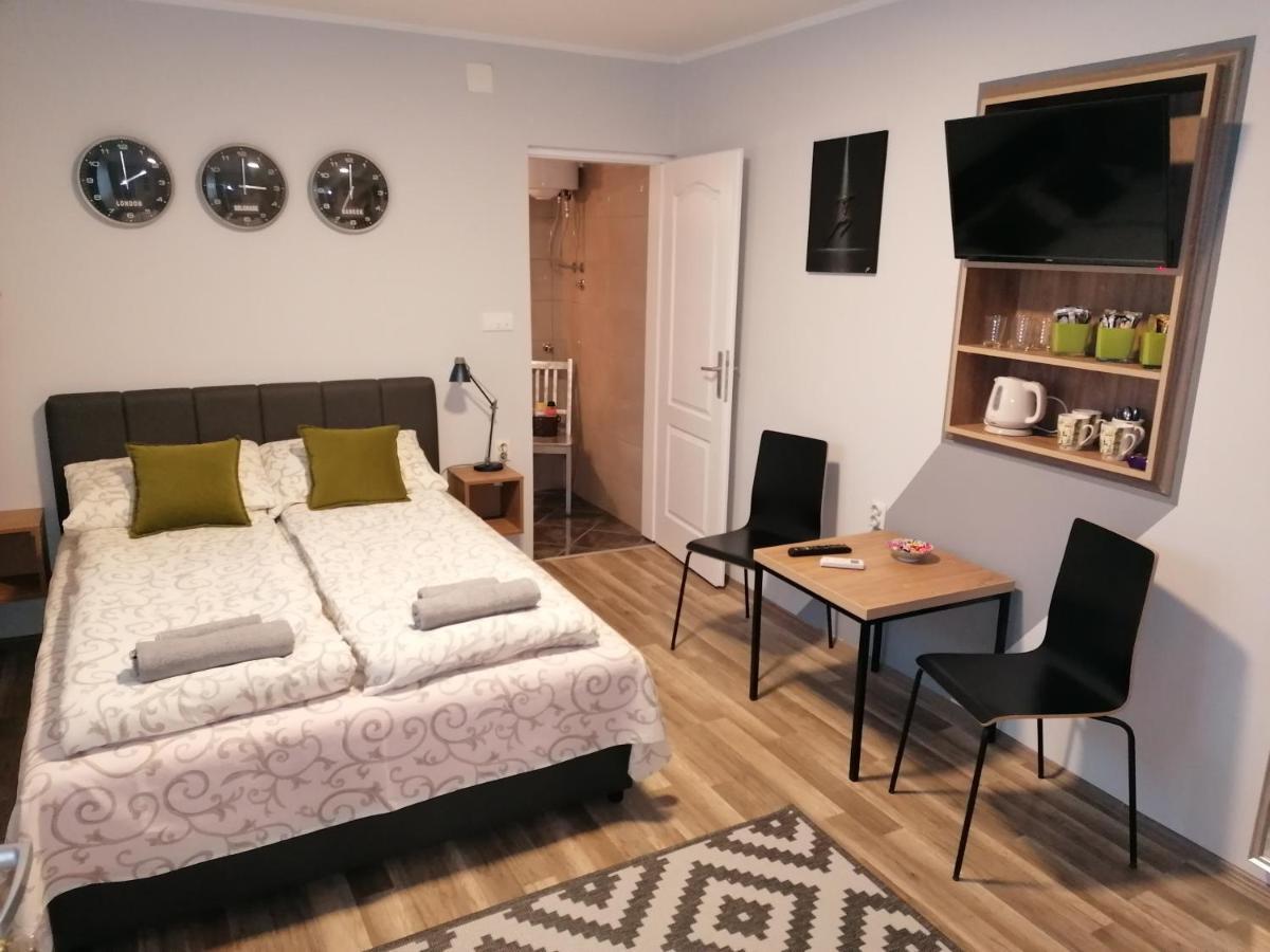 Sombor 19 Central Apartment Екстер'єр фото