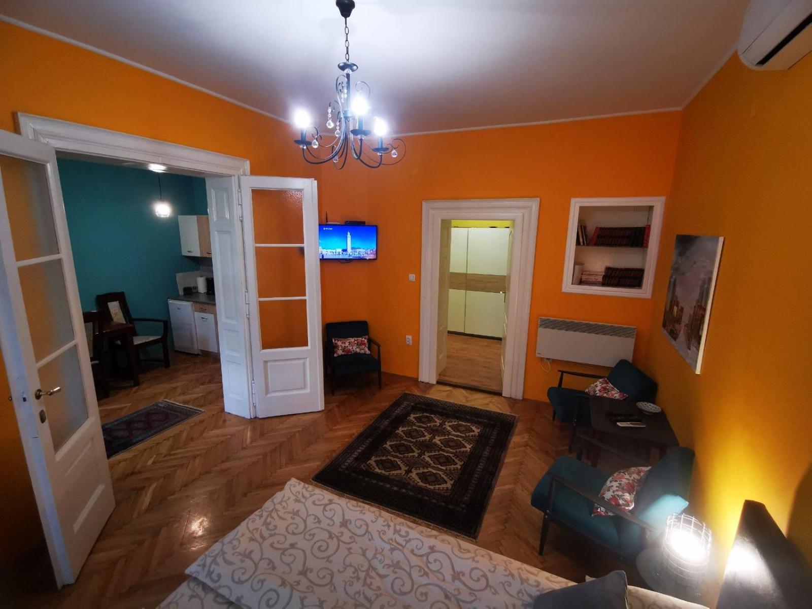 Sombor 19 Central Apartment Екстер'єр фото