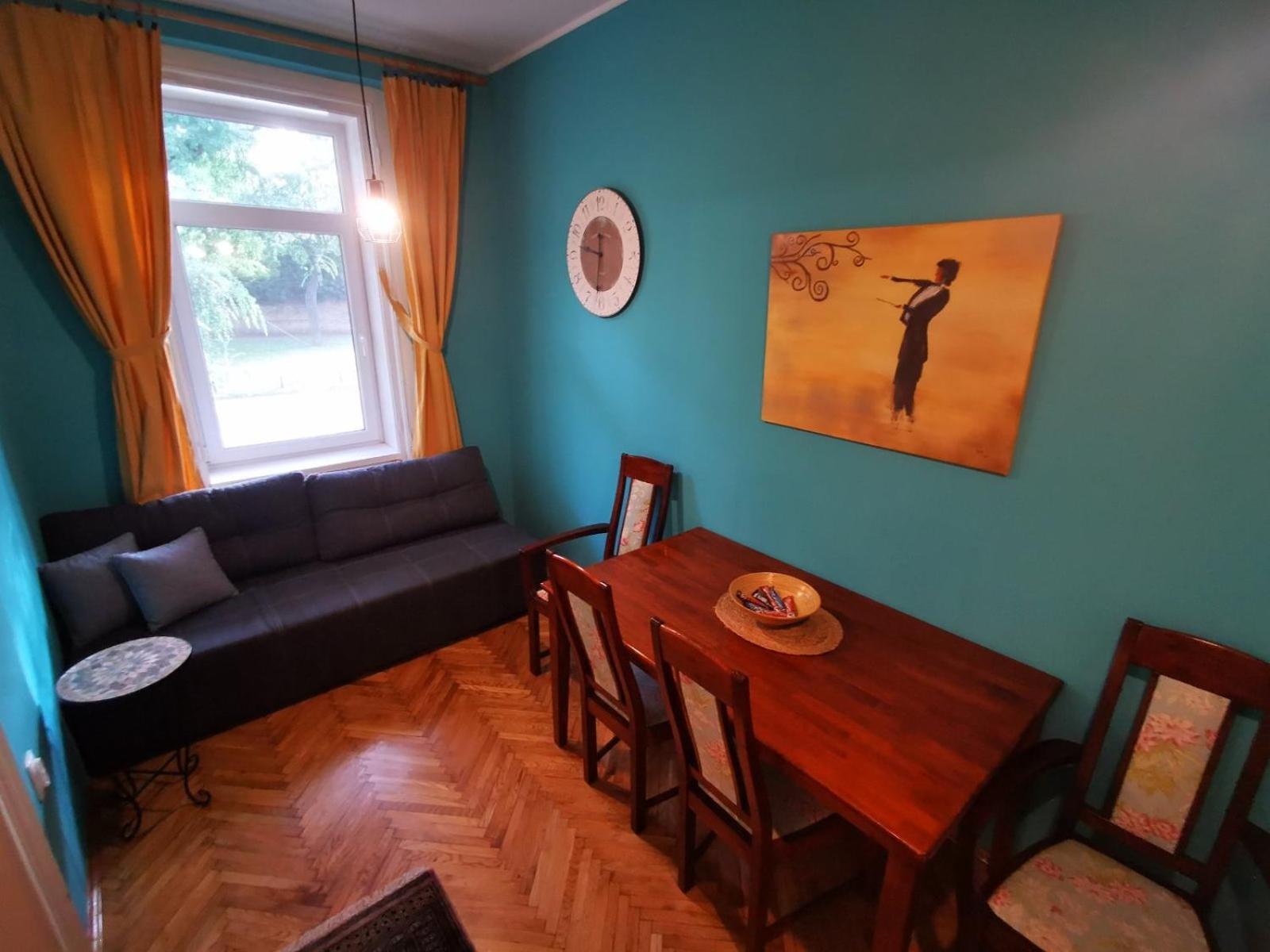 Sombor 19 Central Apartment Екстер'єр фото